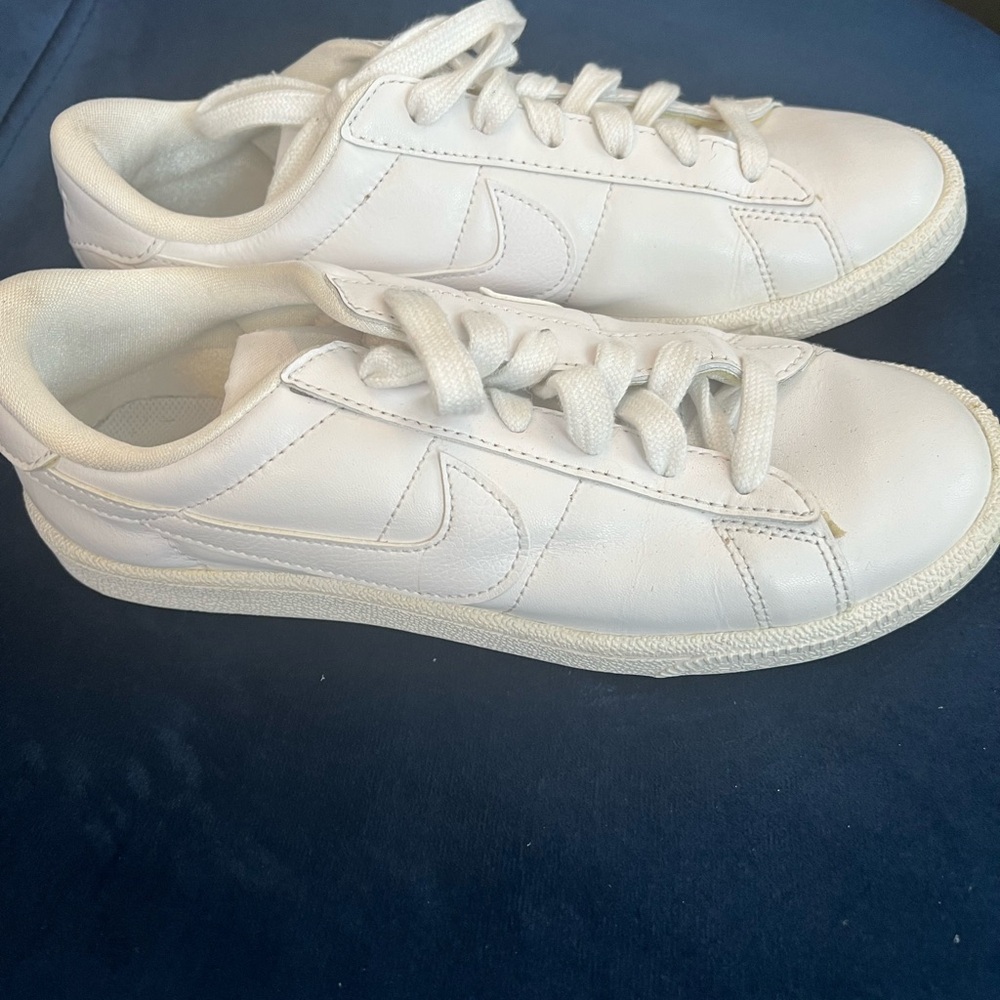 Nike Women’s Tennis Classic White Sneakers